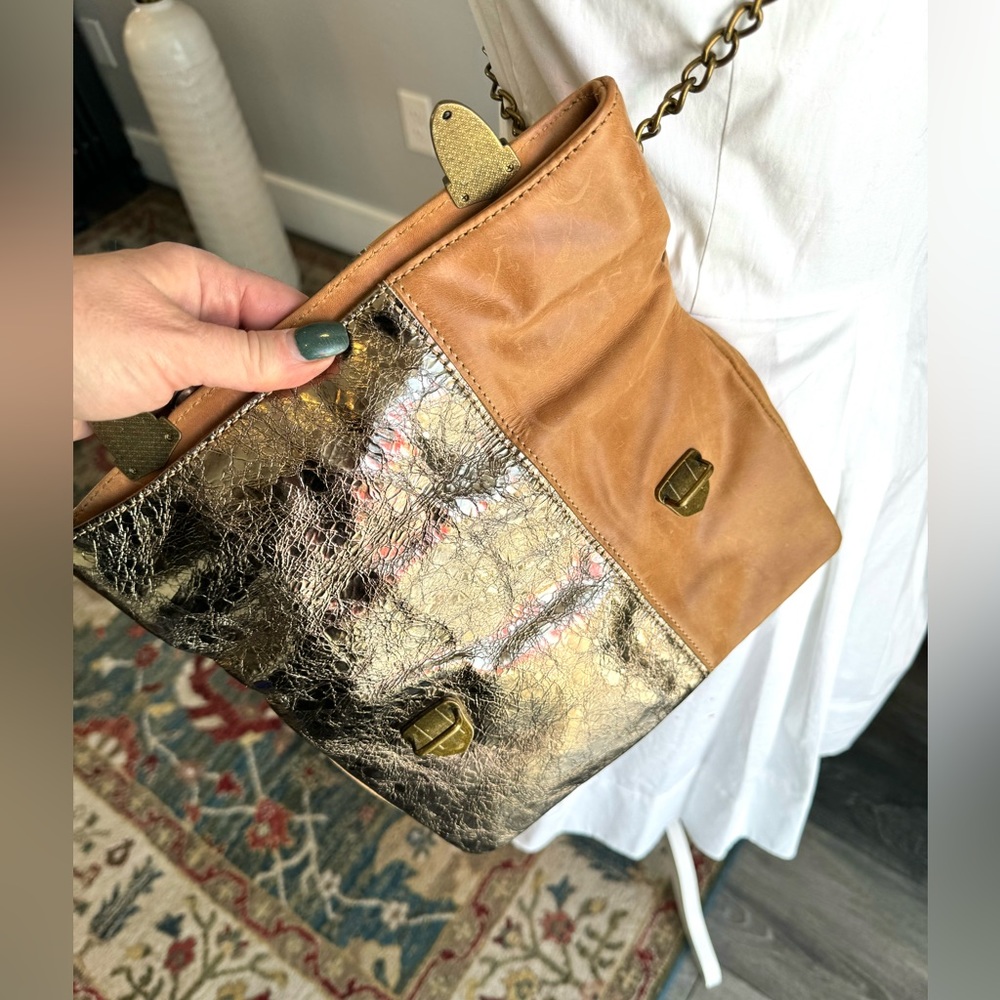 Schuler and Sons Leather Chain Strap Crossbody Bag - Picture 6 of 10